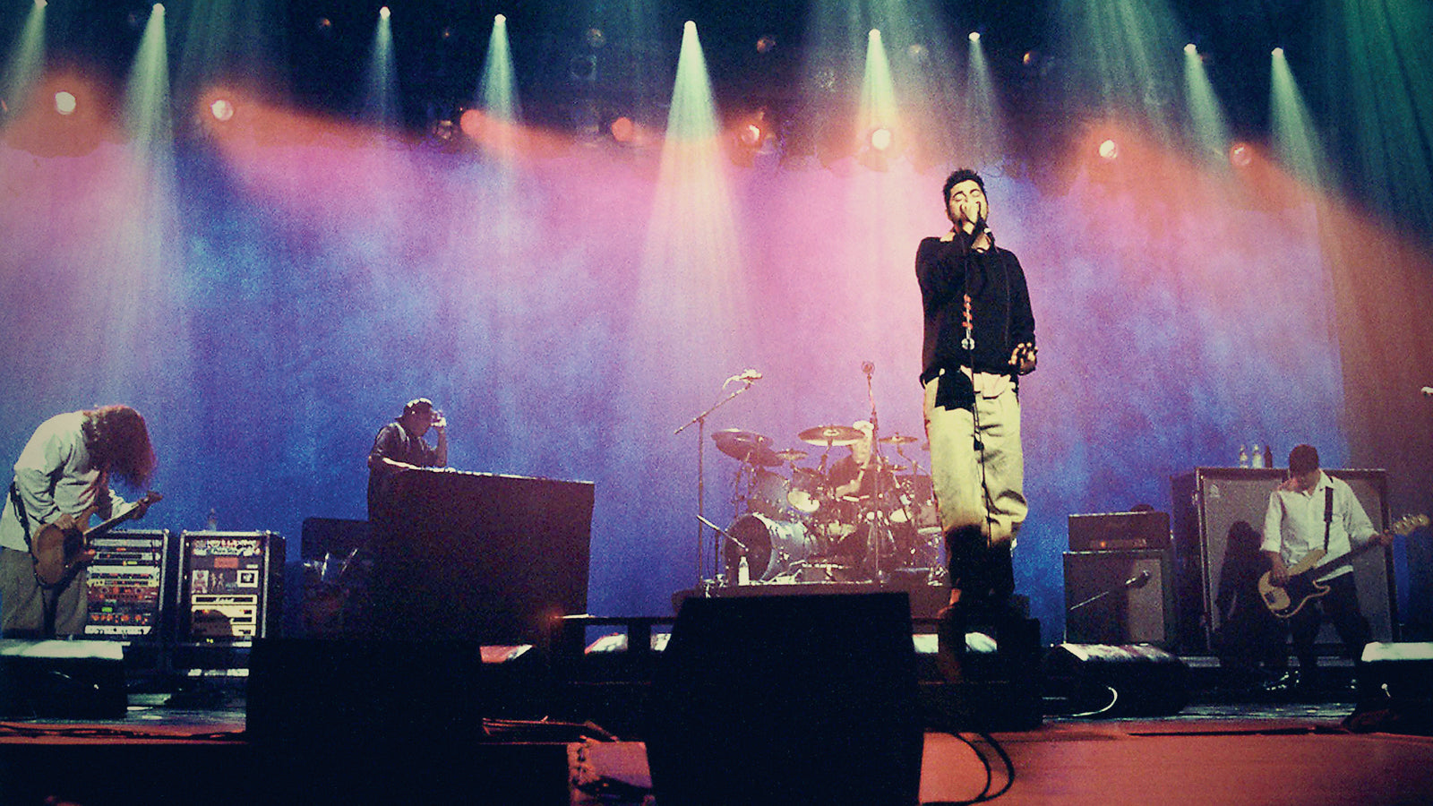 ‘White Pony’: Inside Deftones’ Game-Changing Alt-Metal Masterpiece