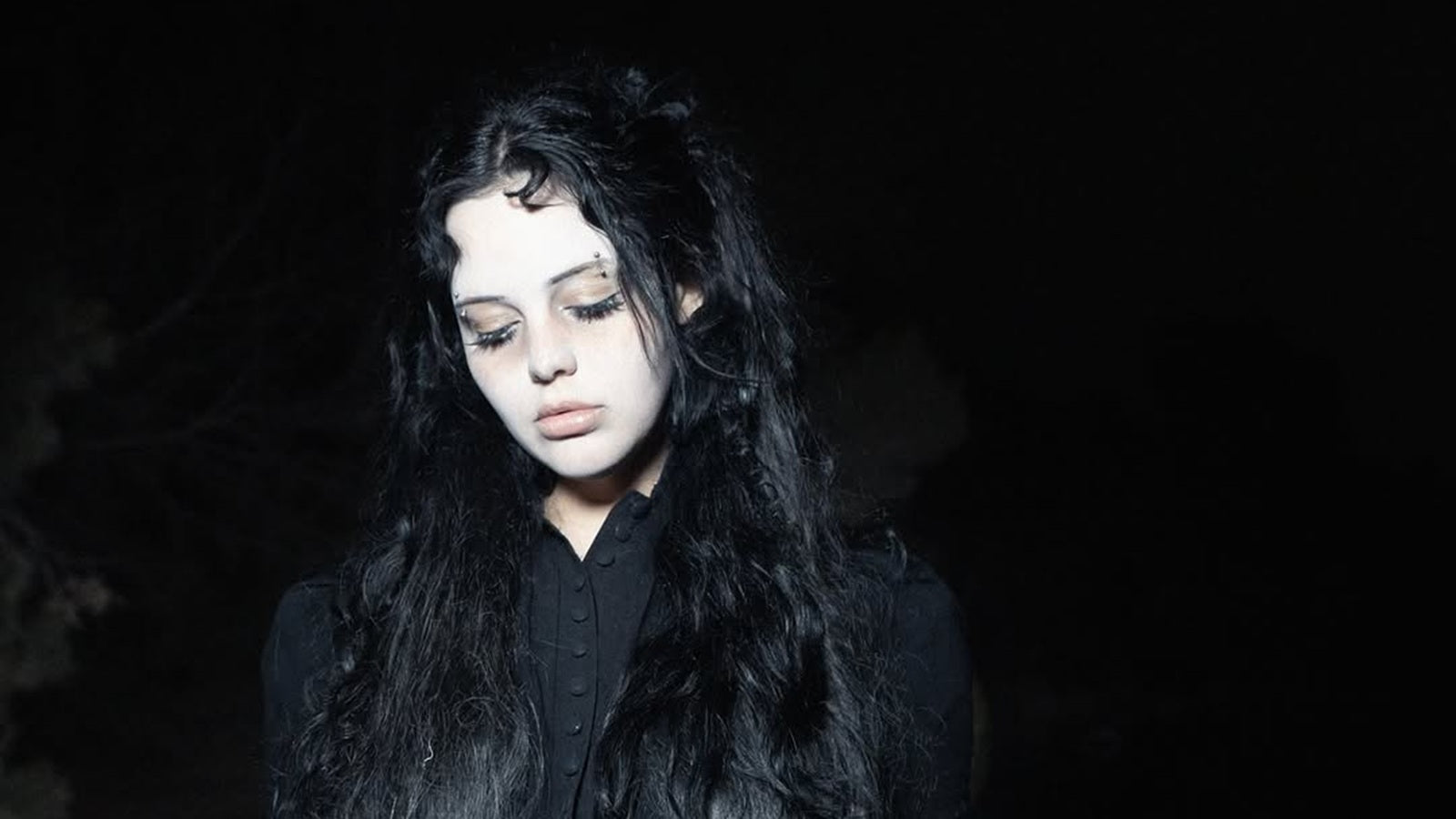 Hear nu-metal revivalist AMIRA ELFEKY’s doomed love song “Death of Me”