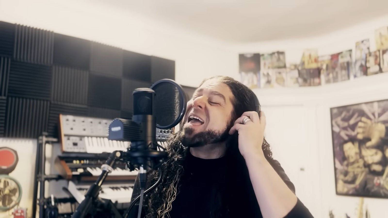 Hear COHEED AND CAMBRIA’s CLAUDIO SANCHEZ cover TAYLOR SWIFT’s “Welcome to New York”