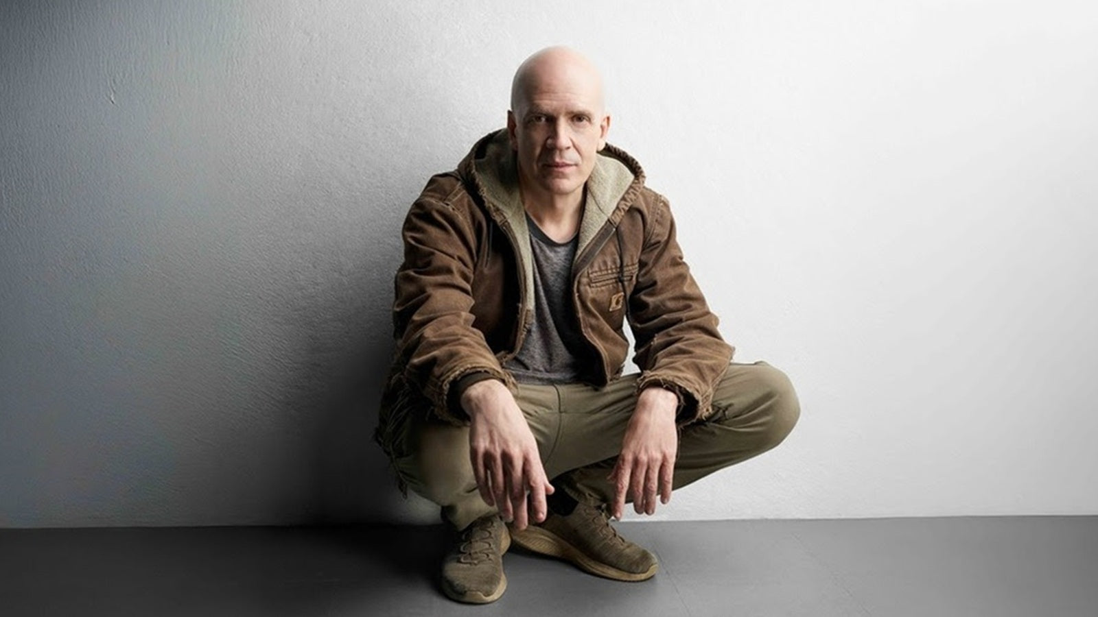 DEVIN TOWNSEND launches ‘The Moth’ orchestral opus with bombastic song “Enter the City”