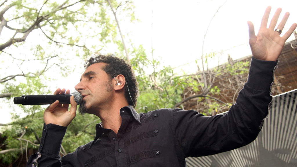 SERJ TANKIAN commits ‘Harakiri’