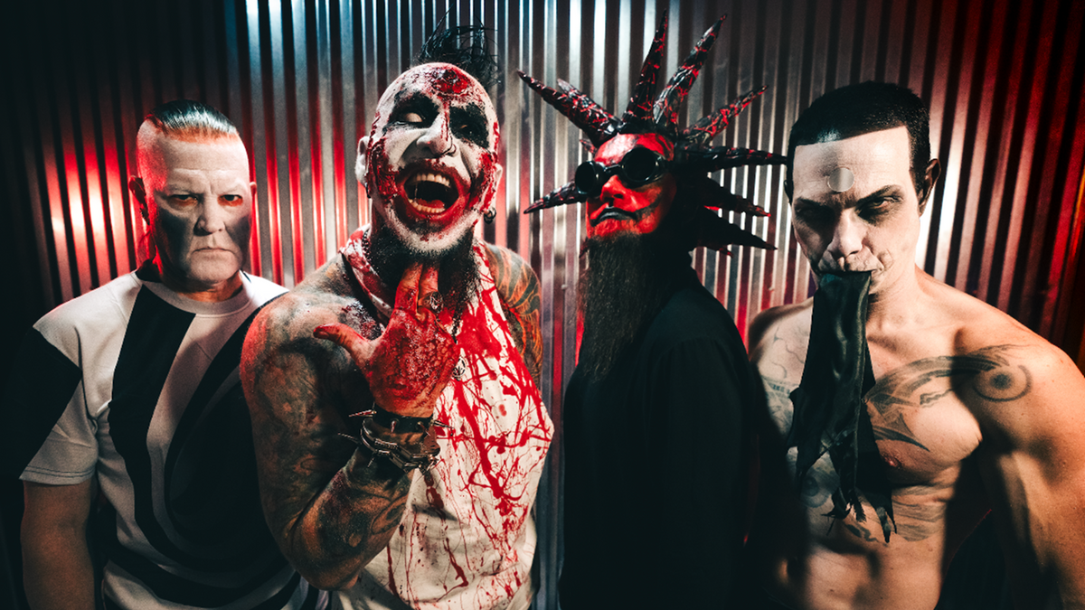 Hear MUDVAYNE’s first new song in 16 years “HURT PEOPLE HURT PEOPLE”