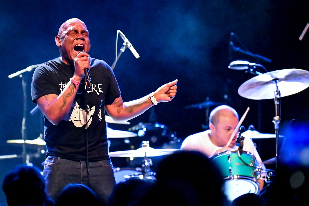 Hear ORANGE 9MM debut first new song in 26 years “Turn It Up”