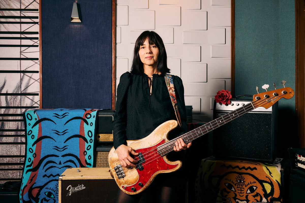 Hear former A PERFECT CIRCLE bassist PAZ LENCHANTIN’s debut solo single “Hang Tough”