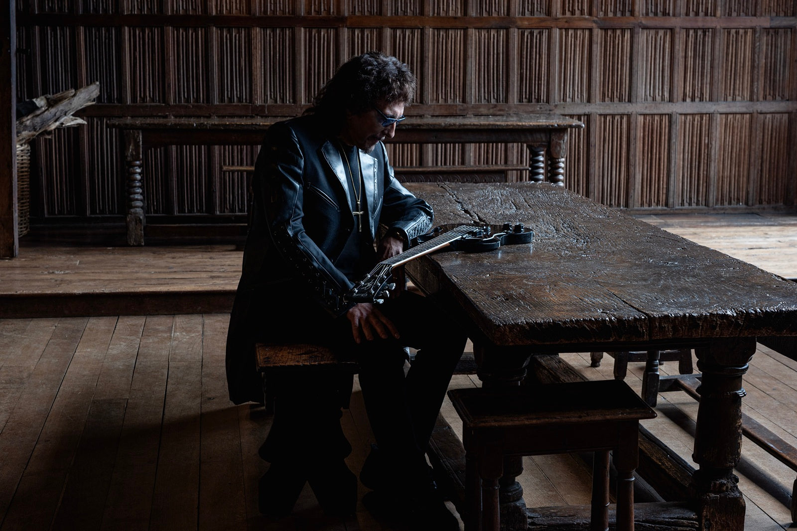 TONY IOMMI announces new solo album with fiery song “World Alone”