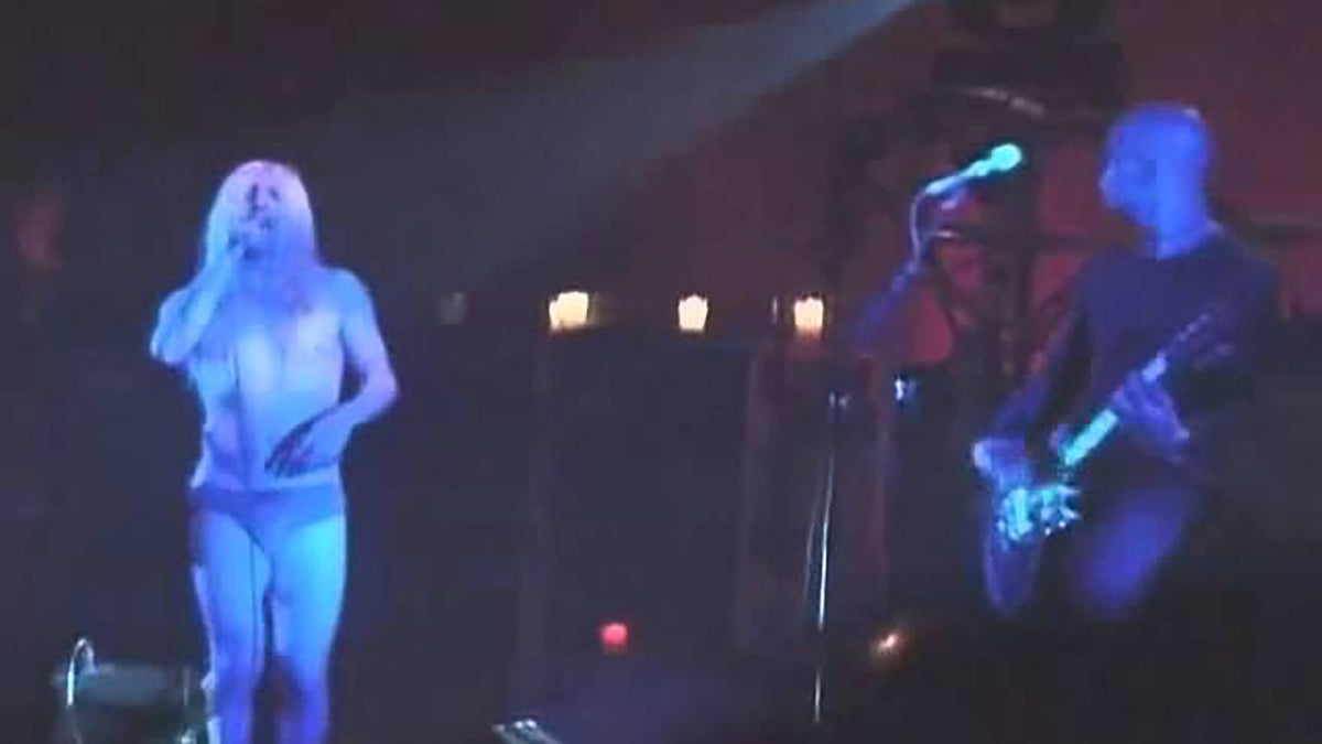 See A Perfect Circle Play Live Mash-Up of Ozzy and the Cure: “Diary of a Lovesong”