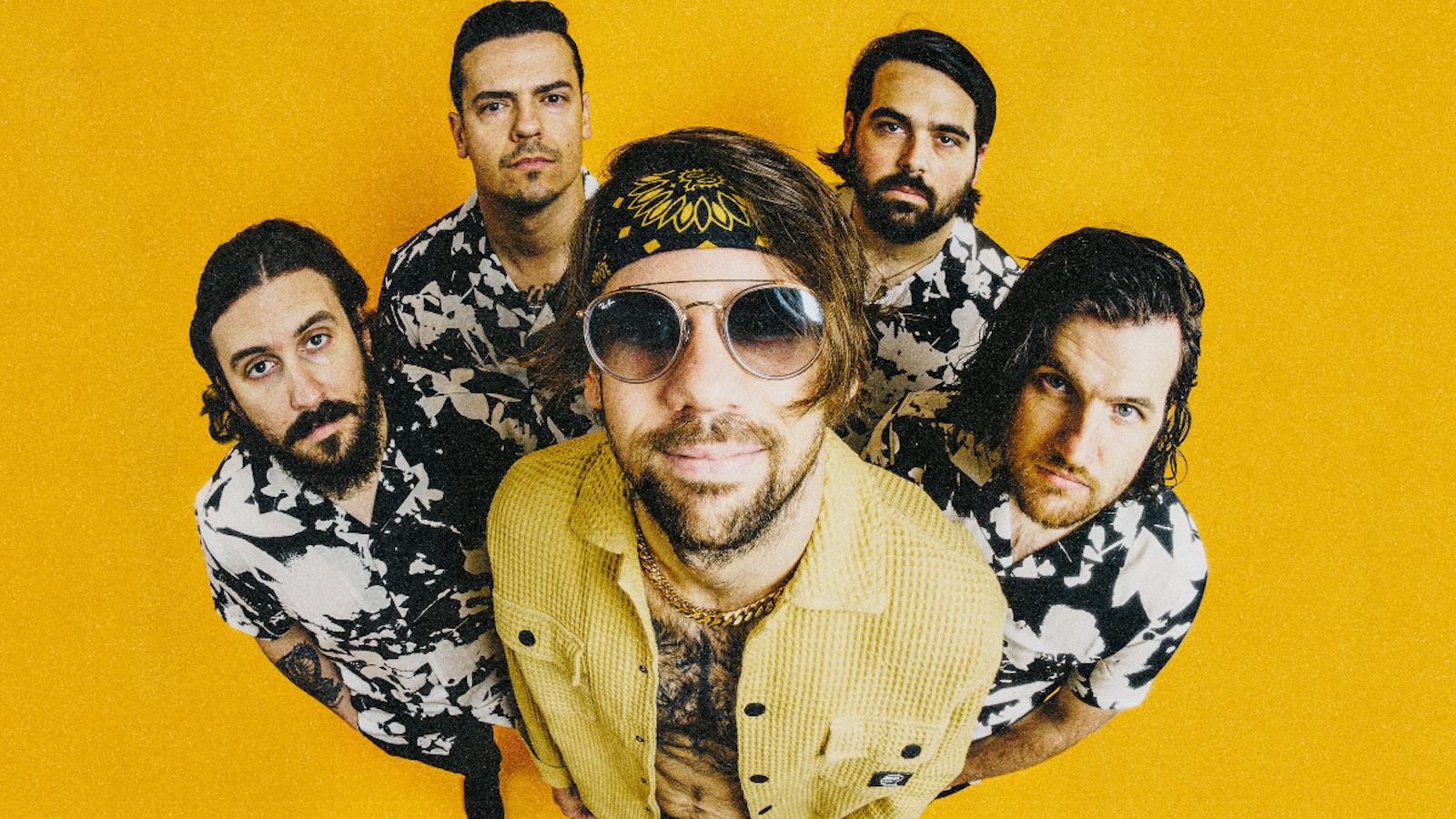 Hear BEARTOOTH’s unexpectedly happy new song “Sunshine!”