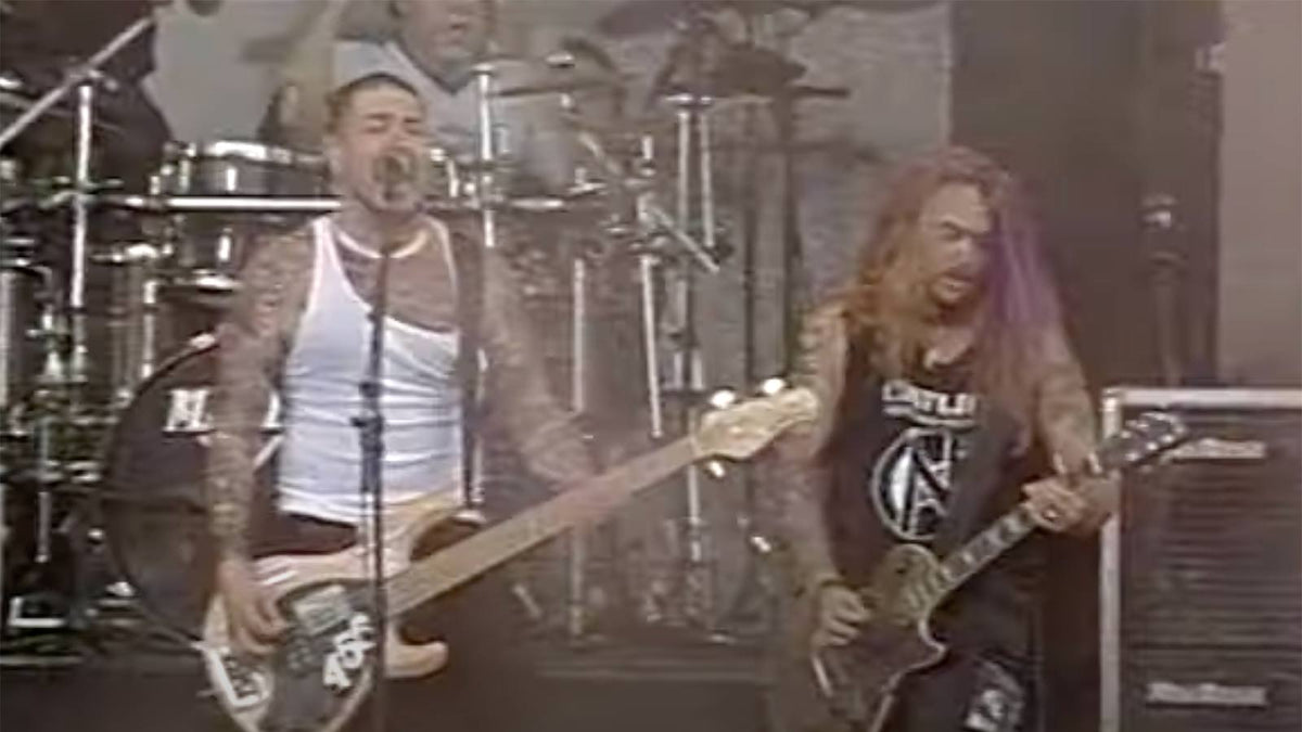 See Sepultura, Machine Head Members Join Biohazard for Explosive “Hold My Own” in 1995