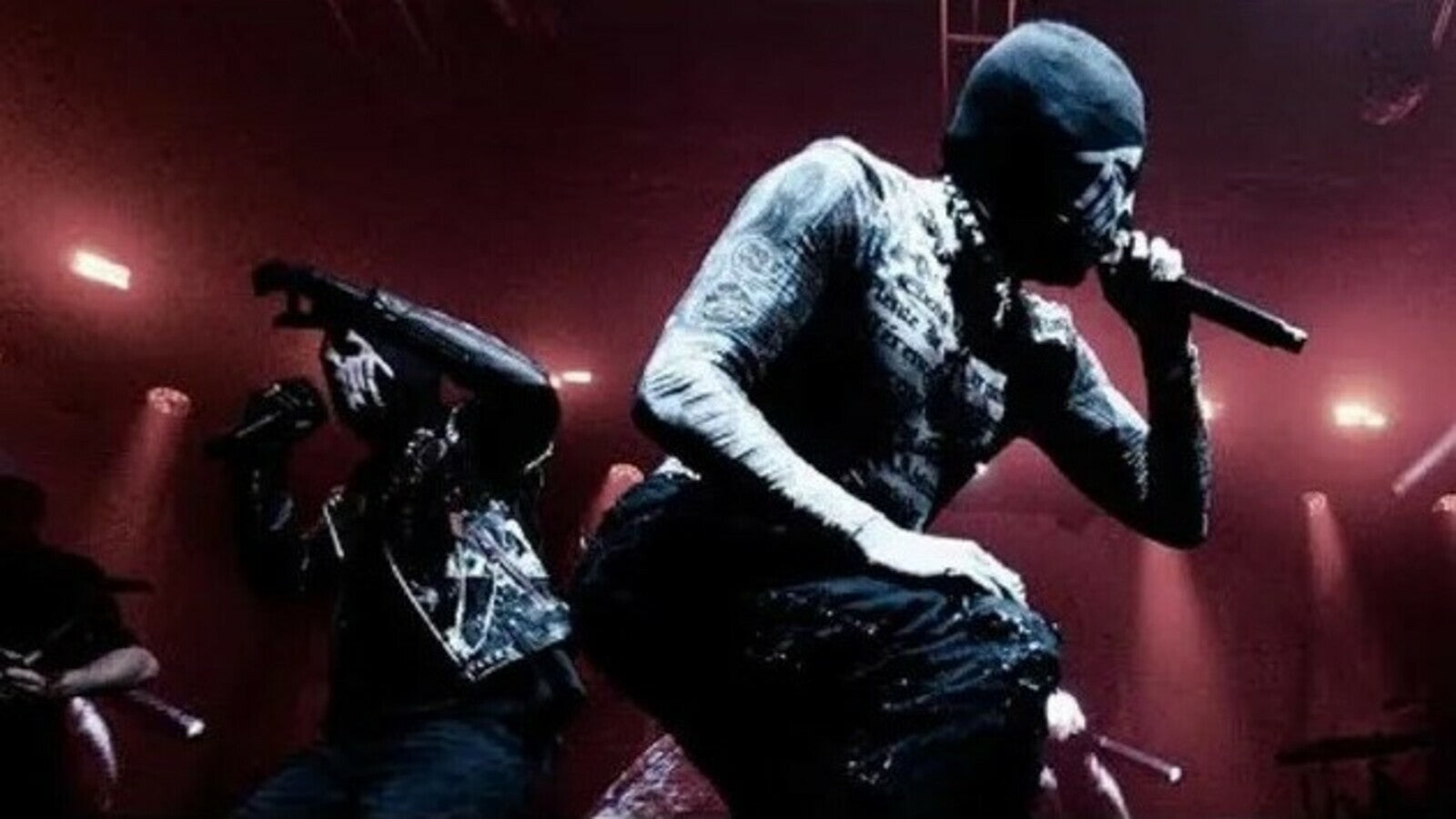 See BRING ME THE HORIZON tap SLEEP TOKEN’s IV for riotous “Antivist” performance