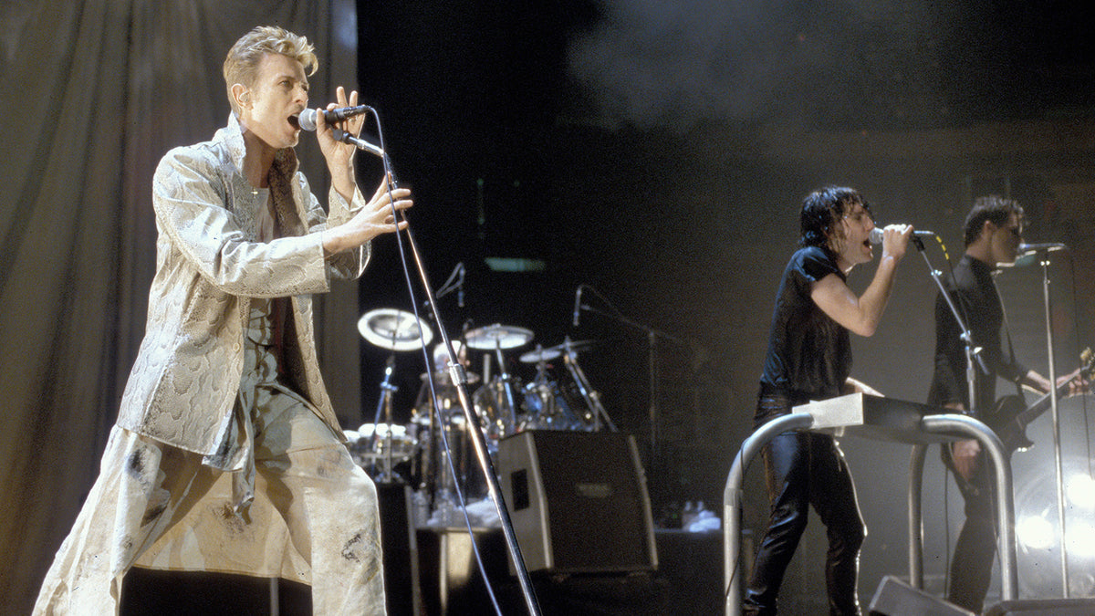 See David Bowie Sing “Hurt” With Nine Inch Nails in 1995