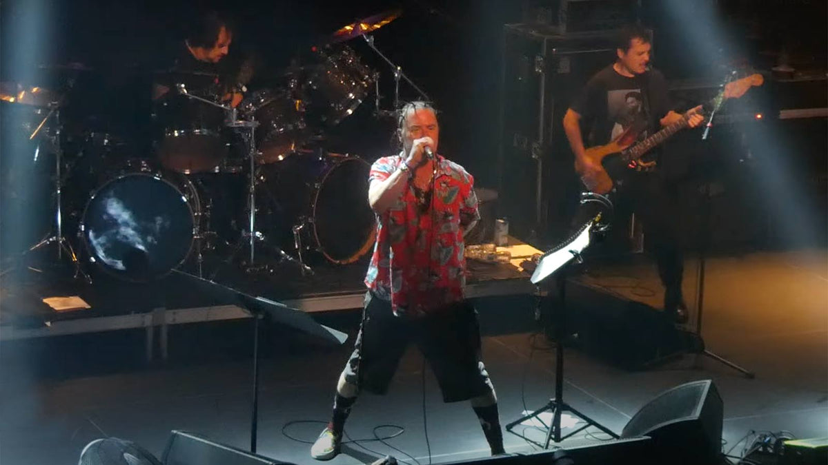 MR. BUNGLE kick off first East Coast tour in 23 years: See setlist and video of full show