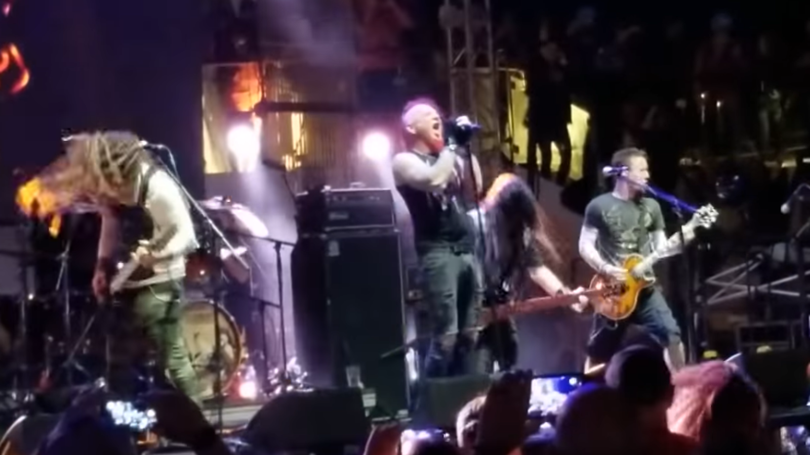 See Mudvayne’s Chad Gray Sing Korn’s “Blind” With Brian “Head” Welch in 2019
