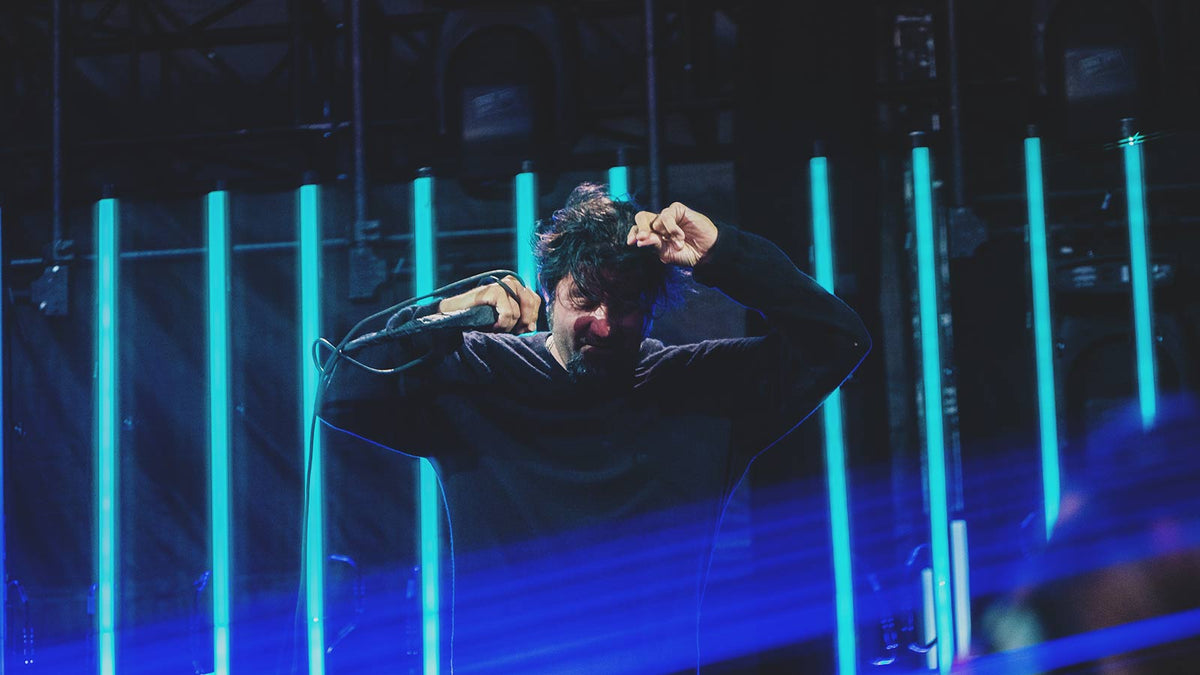 DEFTONES tap 100 GECS, KNOCKED LOOSE and more for 2023 Dia De Los Deftones festival