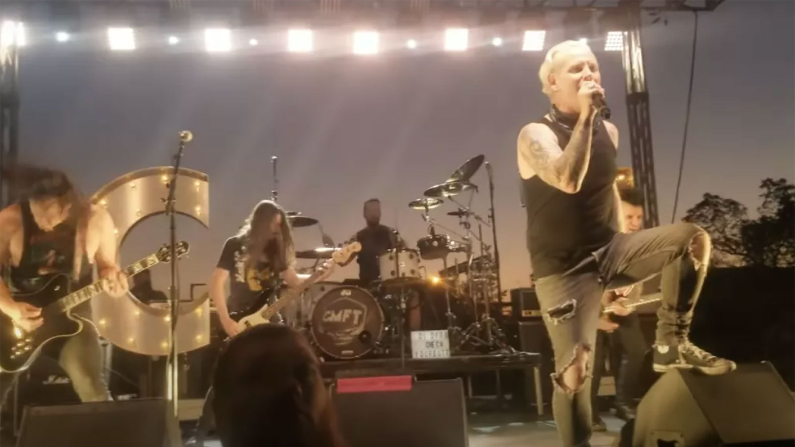 See Corey Taylor Play Slipknot’s “Wait and Bleed” With Solo Band