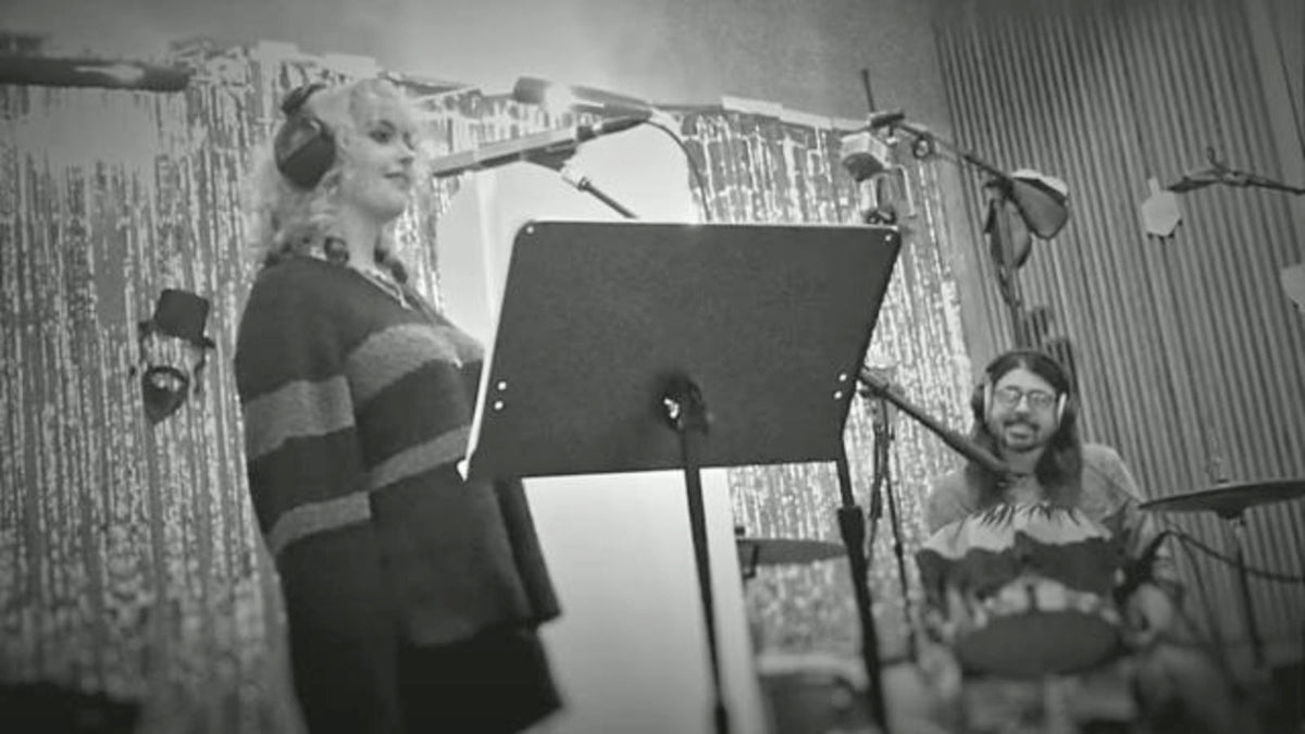 See Dave Grohl and Daughter Cover Amy Winehouse’s “Take the Box”