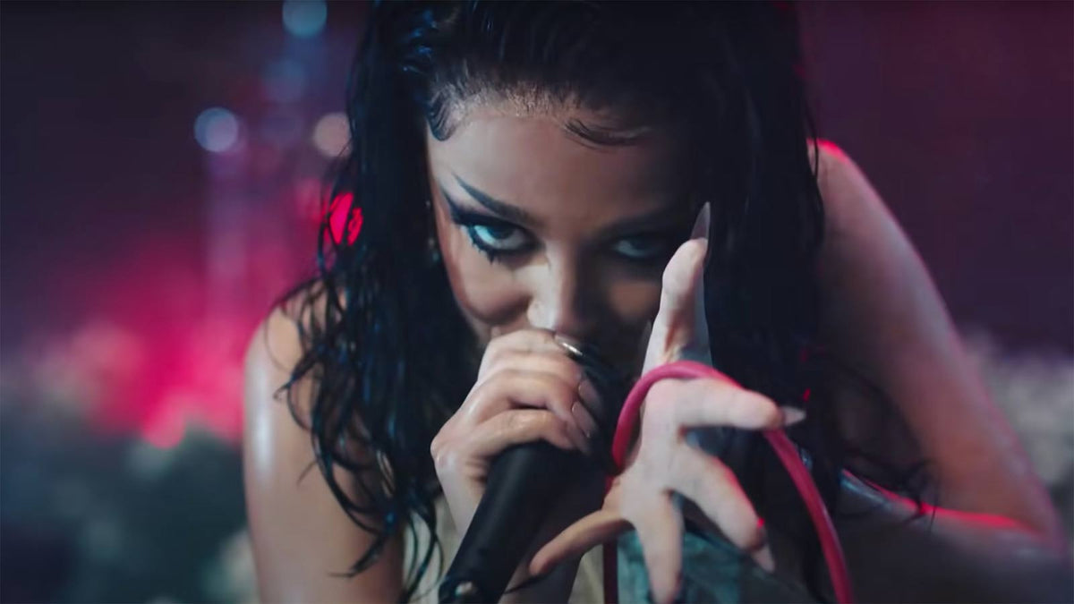 See DOJA CAT play controversial nu-metal version of “Say So” at MTV EMAs in 2020