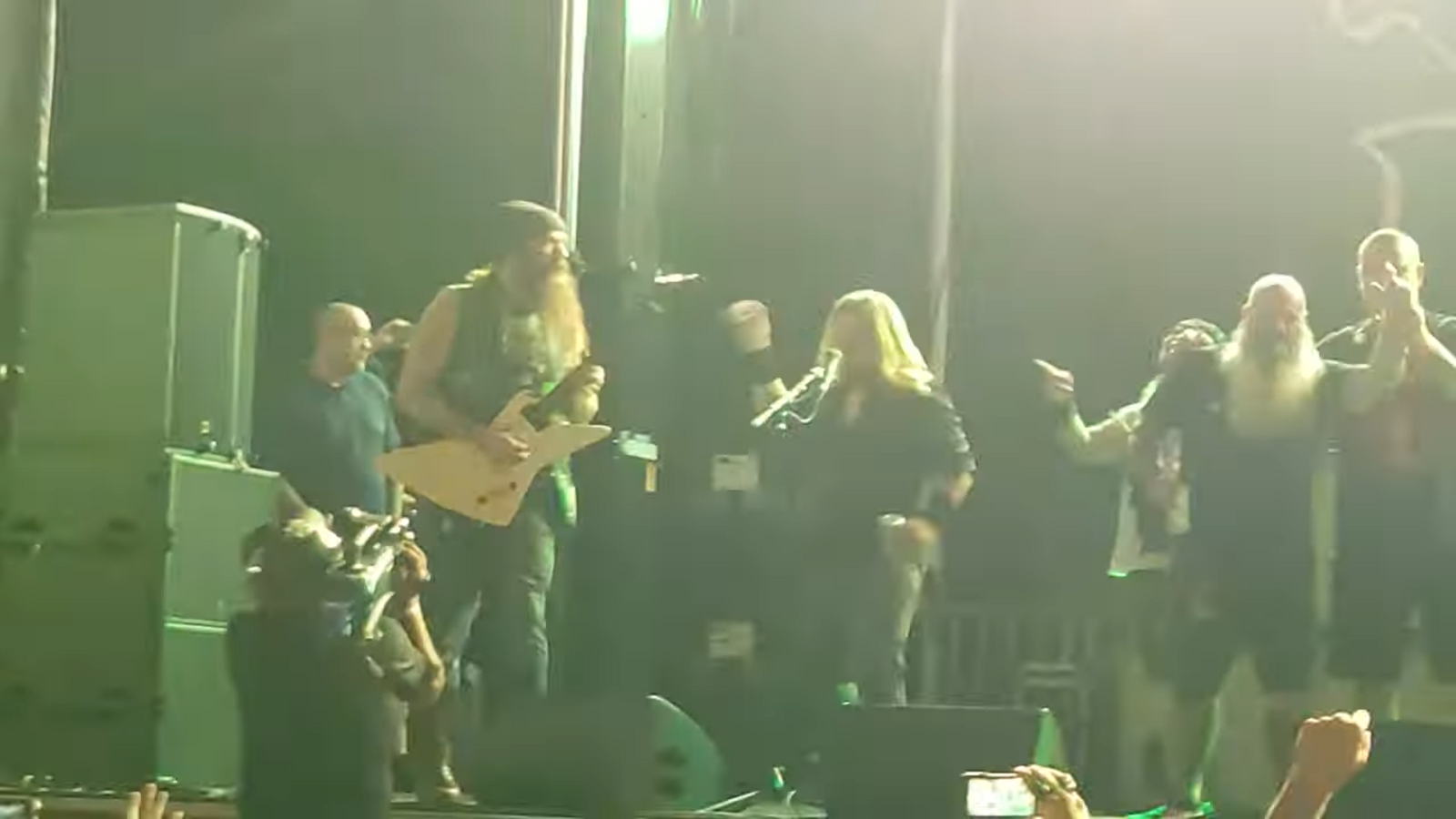 See Zakk Wylde Shred Onstage With Down at Welcome to Rockville Fest