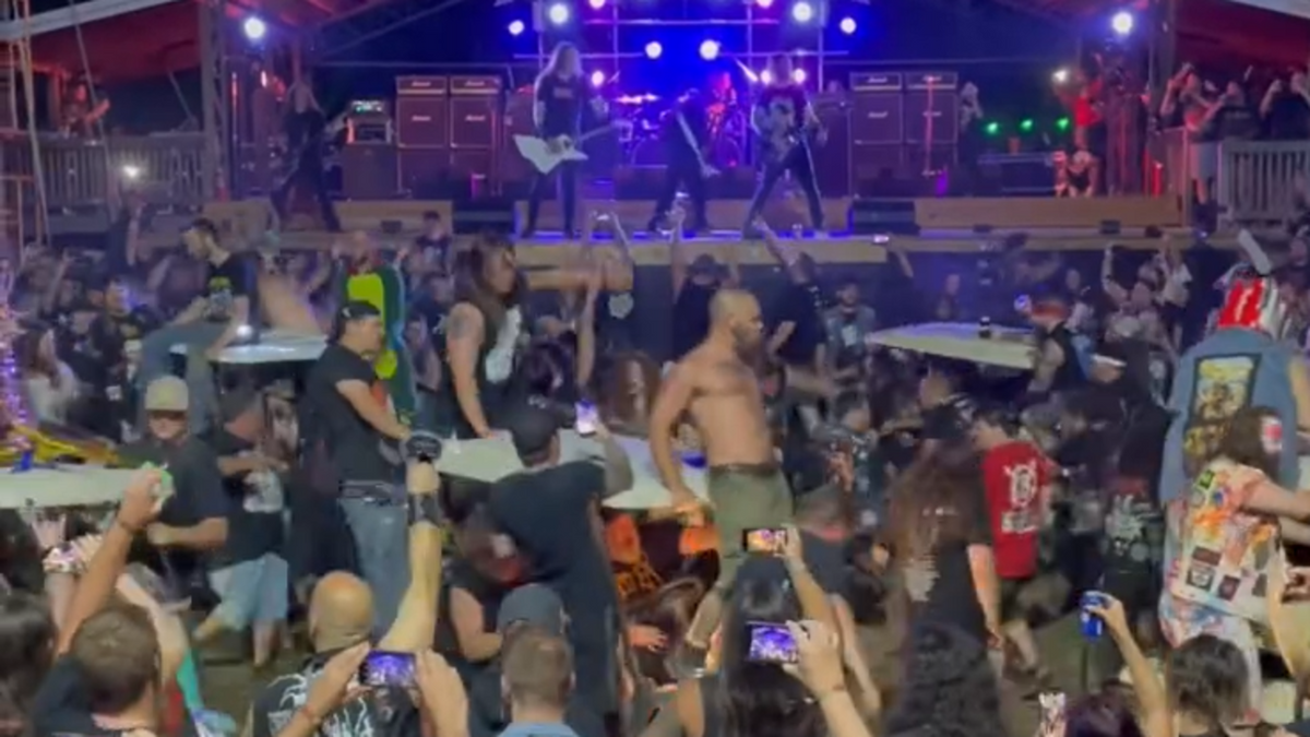 See Insane Golf Cart Circle Pit at Recent Exodus Show