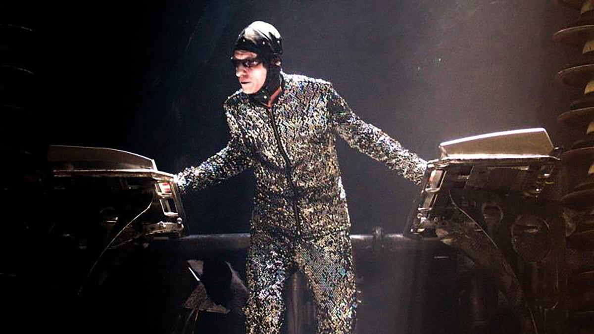 See Rammstein’s Flake Recall Playing in First Berlin Punk Band, Facing Fan Hate