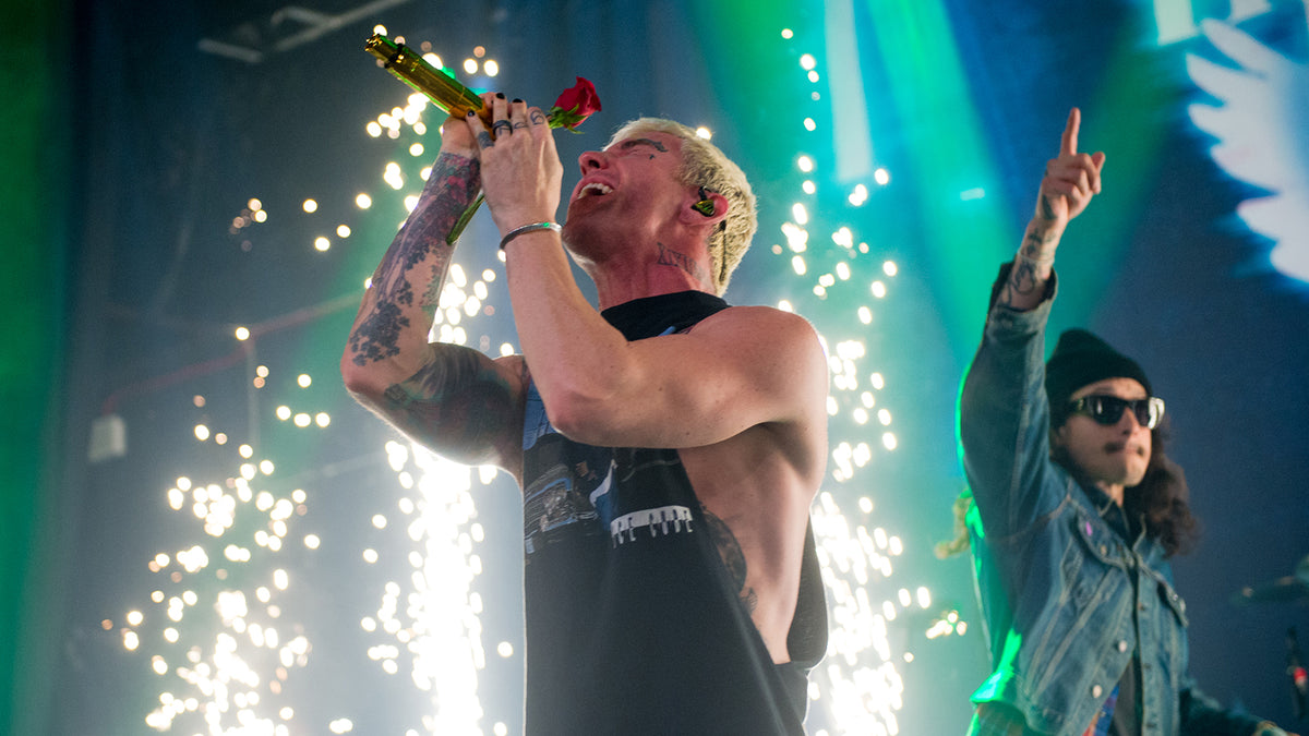 See Hollywood Undead’s High-Octane New “Time Bomb (Live From London)” Video