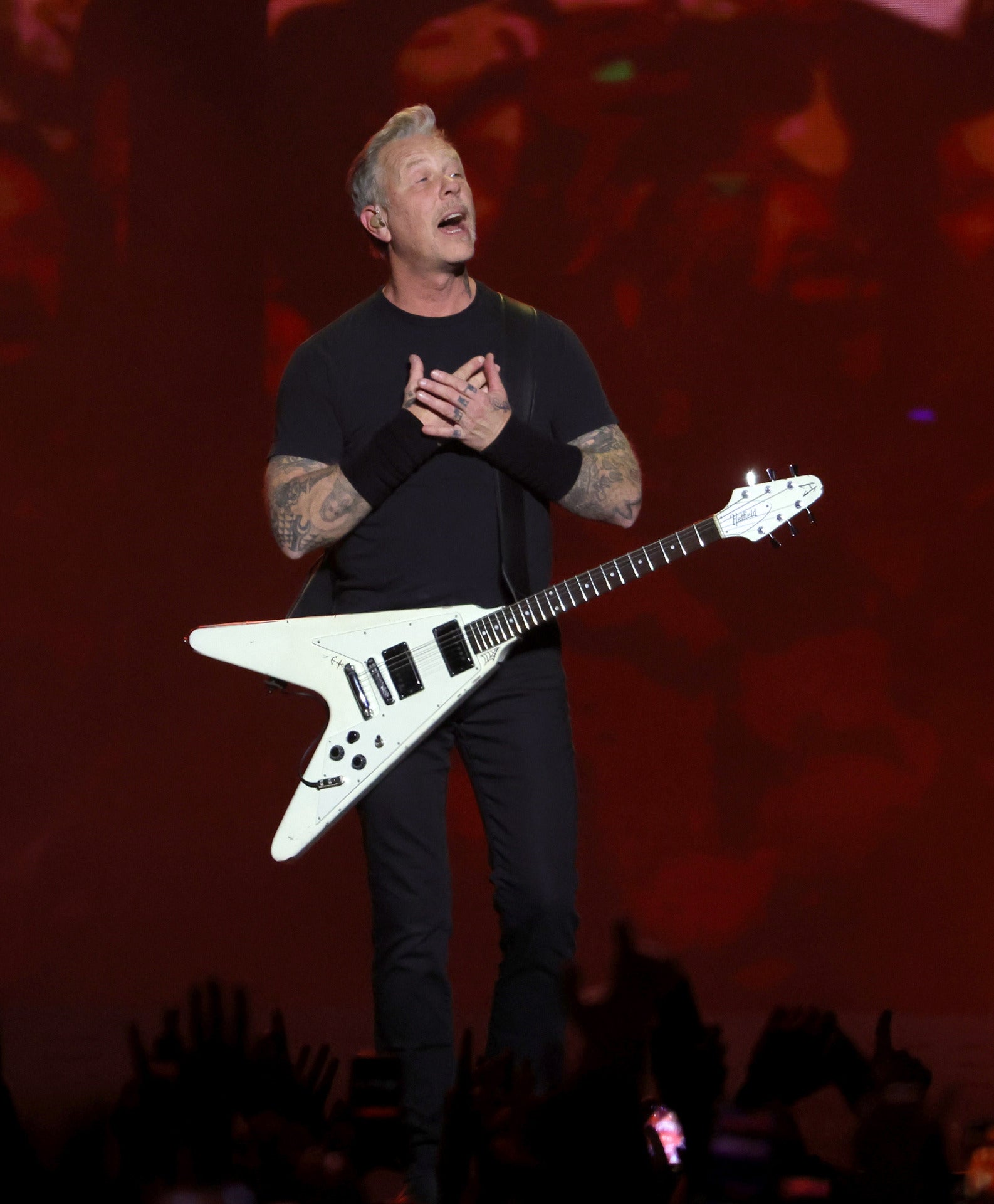 See Metallica’s James Hetfield Reveal Recent Anxieties, Get Hug From Bandmates