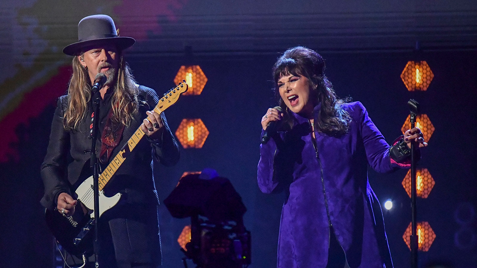 See Jerry Cantrell, Ann Wilson Cover “Black Hole Sun” in Tribute to Chris Cornell