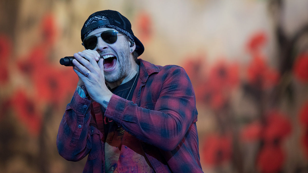 AVENGED SEVENFOLD’s M. Shadows picks favorite current hardcore band