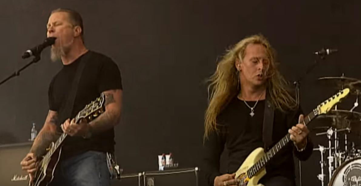 See Metallica’s James Hetfield Sing “Would?” With Alice in Chains in 2006