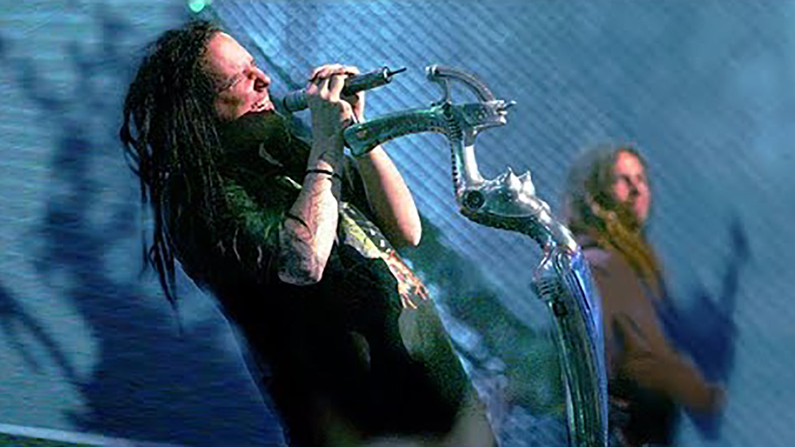 See Korn’s Explosive Cover of Metallica’s “One” on ‘MTV Icon’ in 2003