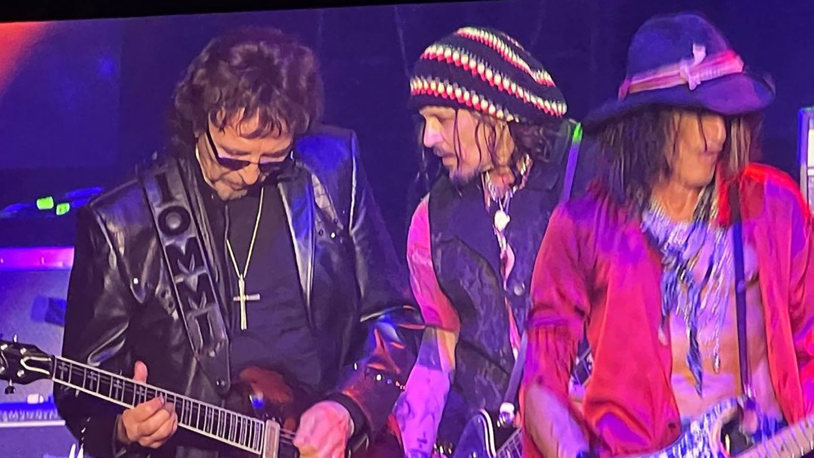 See TONY IOMMI jam BLACK SABBATH’s “Paranoid” with HOLLYWOOD VAMPIRES