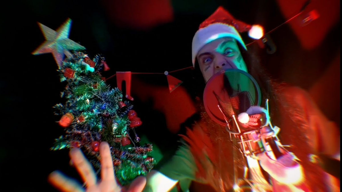 Hear Vulvodynia Vocalist’s Brutal Death-Metal Cover of “Jingle Bell Rock”