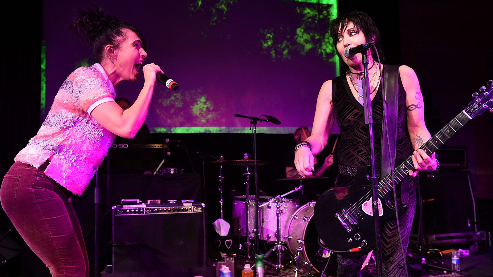 See Joan Jett Join Bikini Kill Onstage for High-Energy “Rebel Girl” Performance