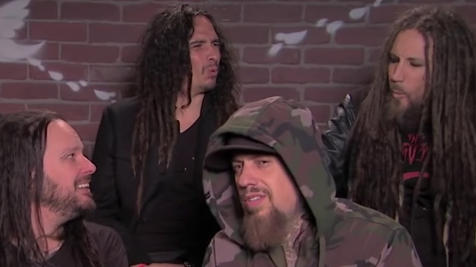 See Korn Get Roasted in ‘Jimmy Kimmel Live!’ Mean Tweets Video