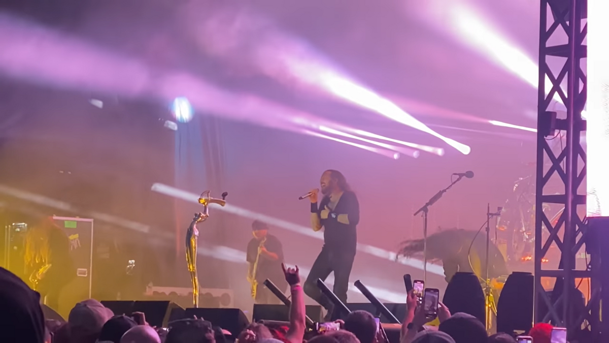 See Korn Play First Show With Fieldy’s Fill-In Bassist