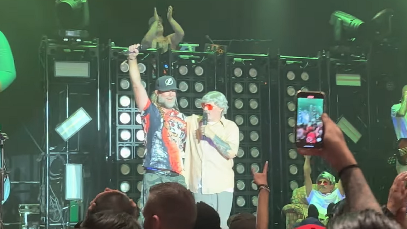 Limp Bizkit Bring “Local Shit Talker” Onstage for Insane “Full Nelson” Duet