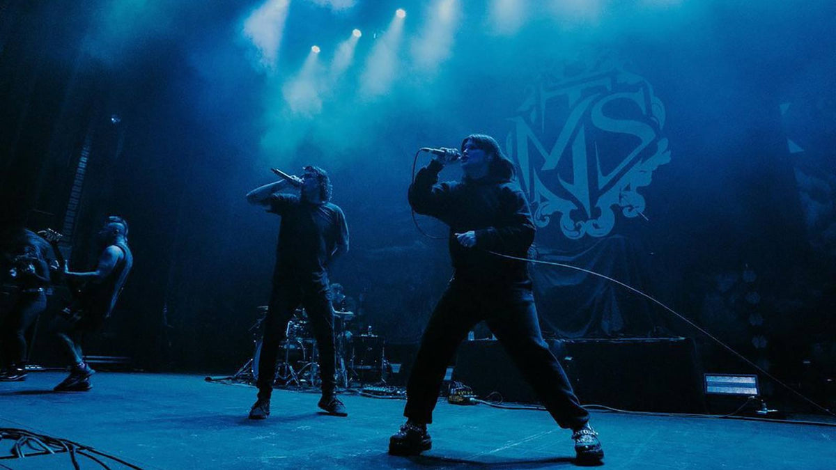 See SPIRITBOX singer and MAKE THEM SUFFER play “Contraband” live together for first time