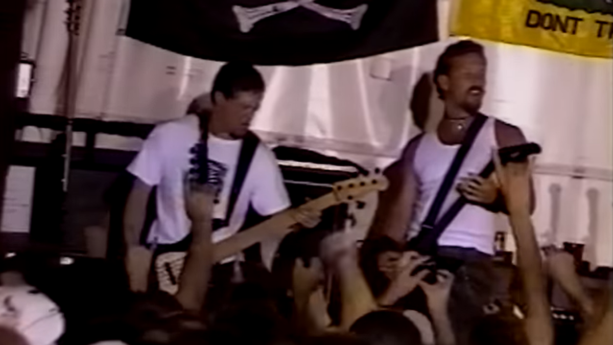 See Metallica Play ‘Load’ Record Release Show on Flatbed Truck