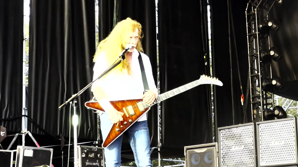 See Megadeth’s Dave Mustaine Stop Show to Curse Out Roadie