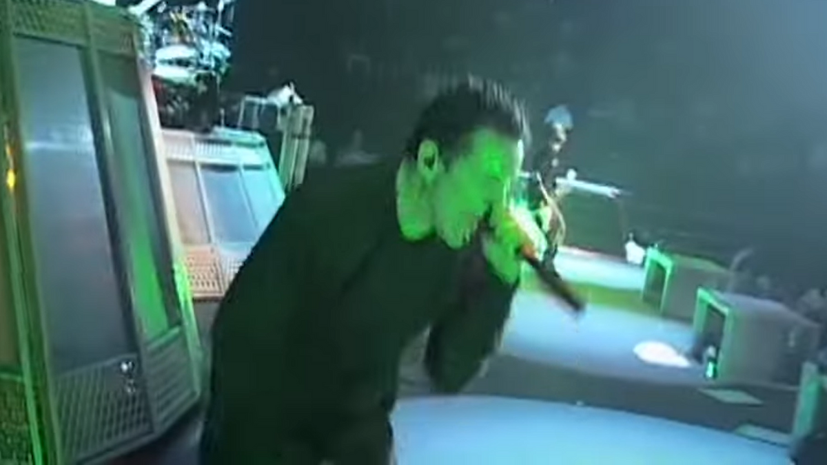 See Linkin Park Play Feral Cover of Deftones’ “My Own Summer (Shove It)” in 2002