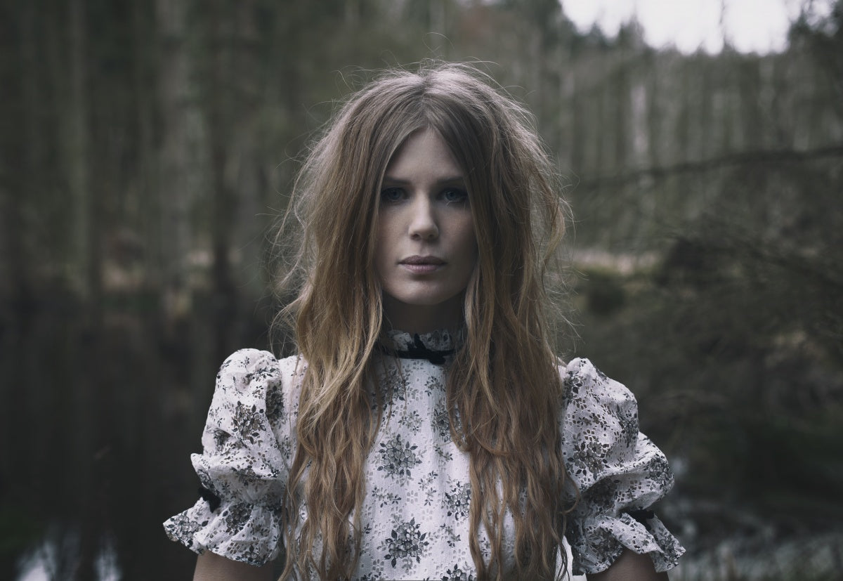 Hear Myrkur’s Devastating New Single “Maneblot”