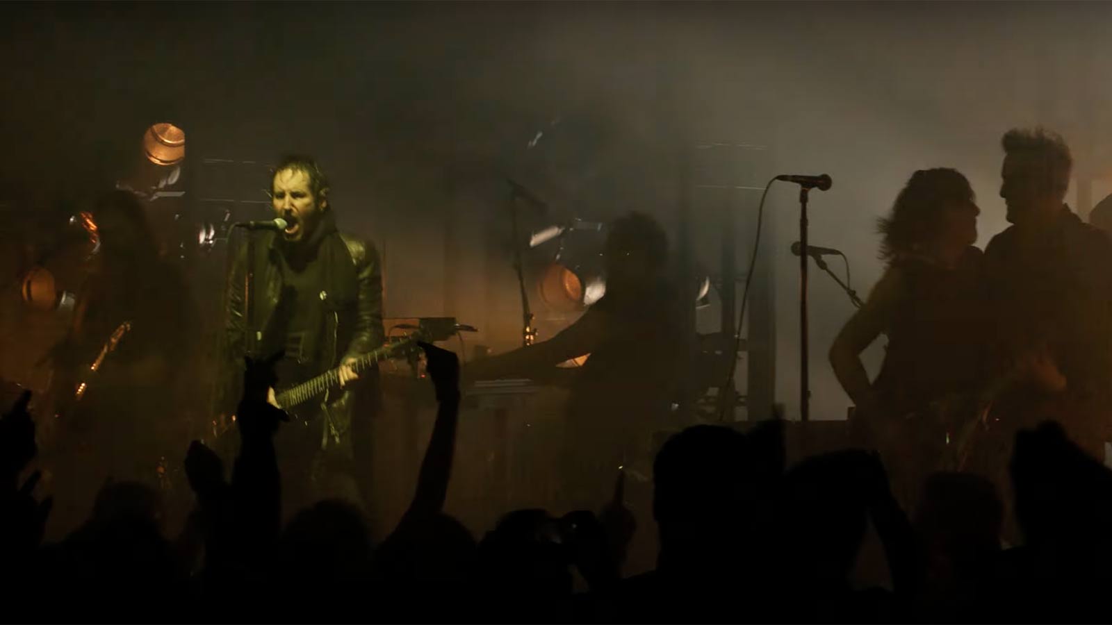 See Nine Inch Nails’ Explosive Performance of “Wish” With 4 Former Members