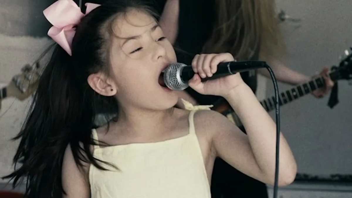 See 9-year-old girl cover PANTERA’s “Primal Concrete Sledge” with kid band