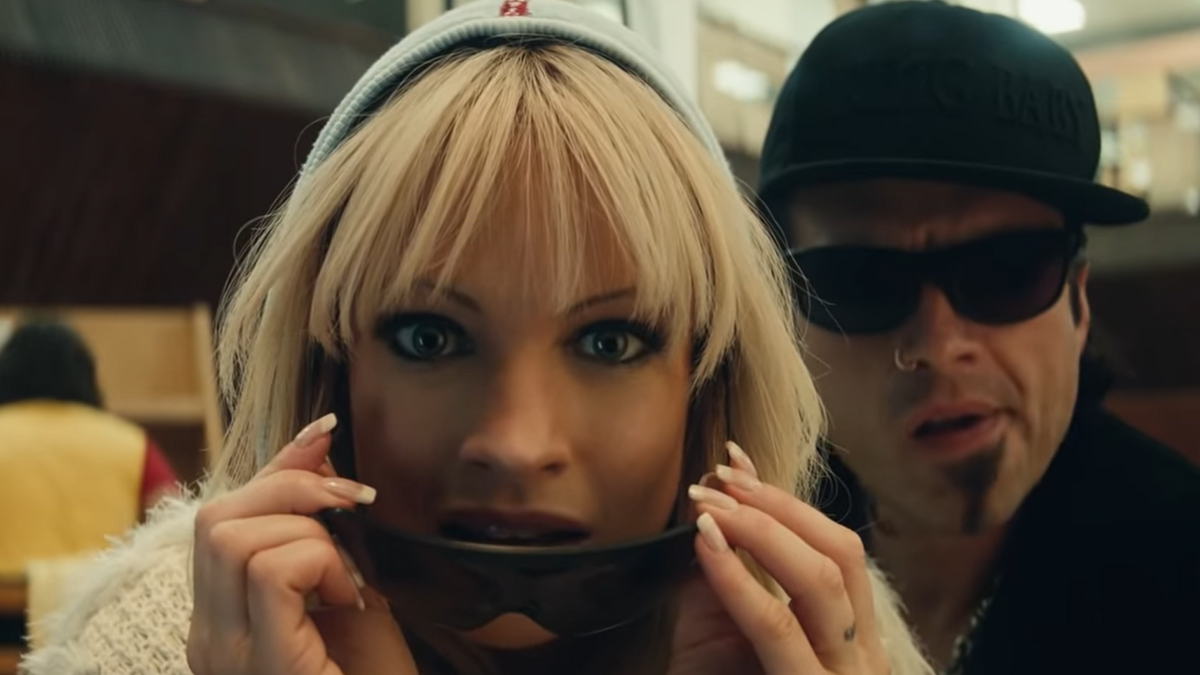 ‘Pam & Tommy’: See New Trailer for Hulu Series About Sex Tape Scandal