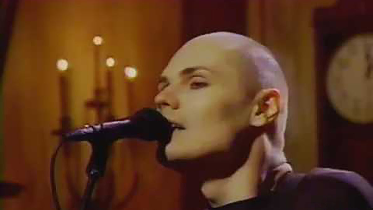 See Smashing Pumpkins Play “Bullet With Butterfly Wings” on ‘SNL’ in 1995