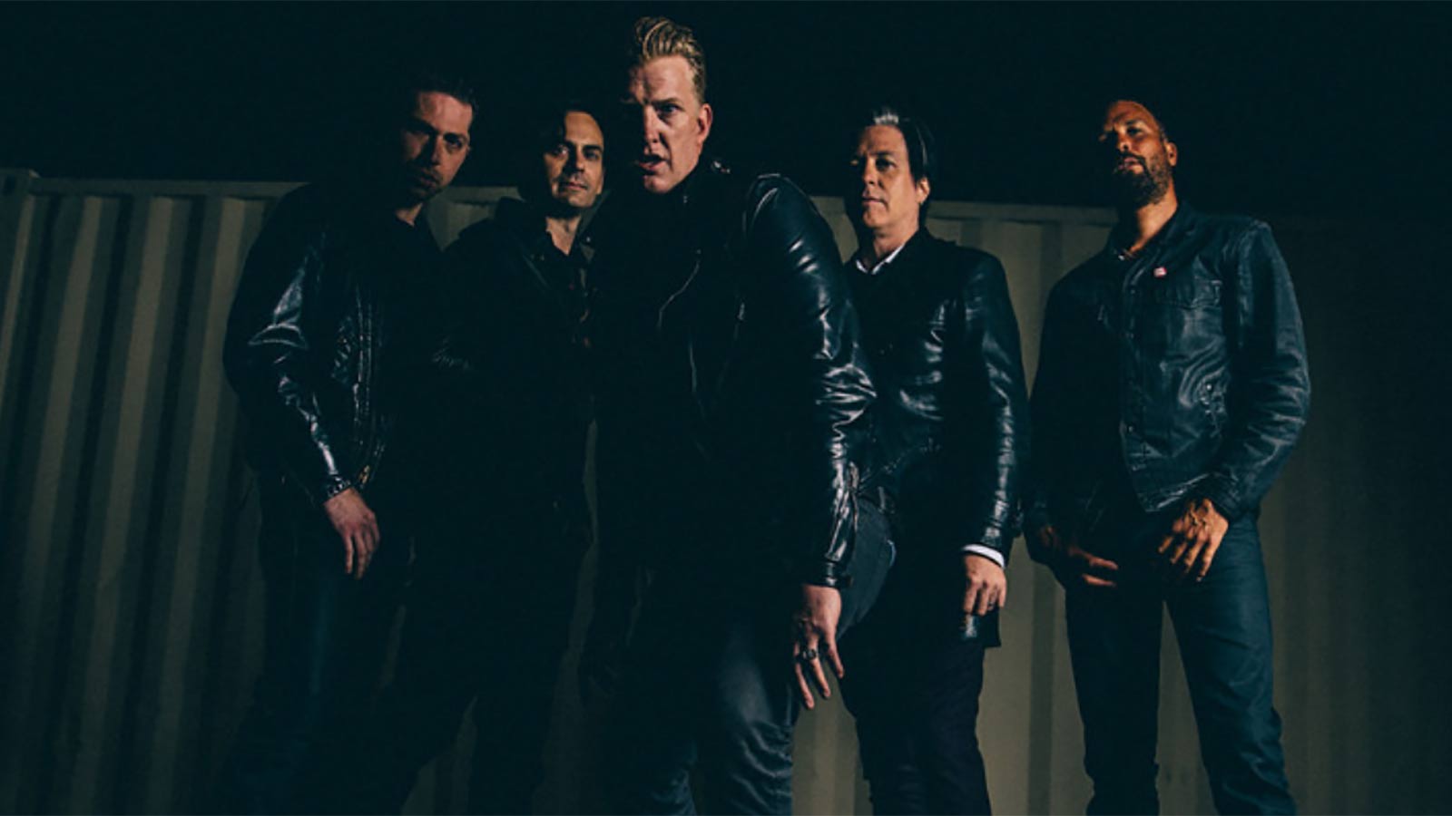 Hear QUEENS OF THE STONE AGE’s psychedelic new song “Carnavoyeur”