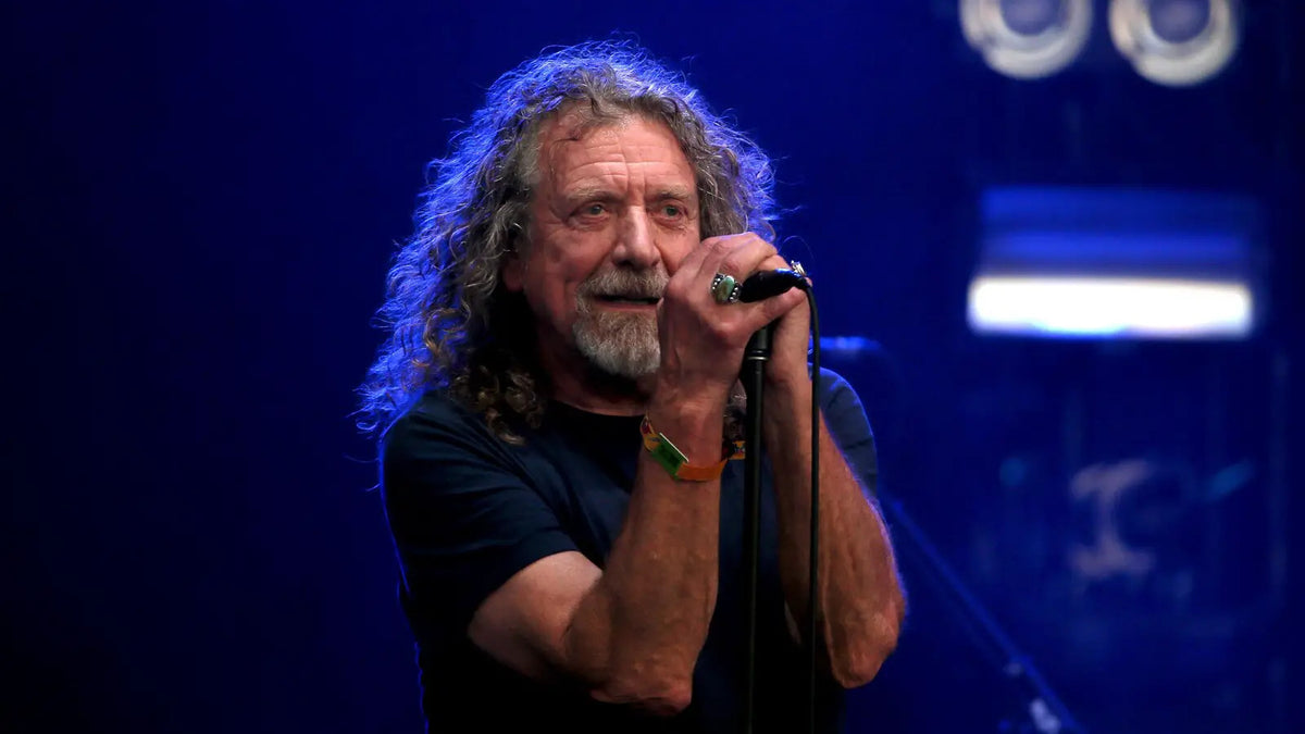 See LED ZEPPELIN’s ROBERT PLANT sing “Stairway to Heaven” for first time in 16 years