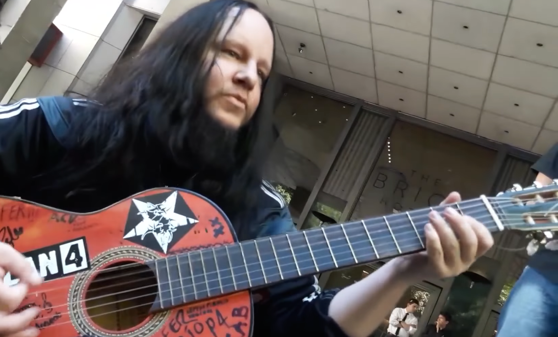 See Joey Jordison Lead Argentinian Fans in Impromptu Performance of Slipknot’s “(sic)”