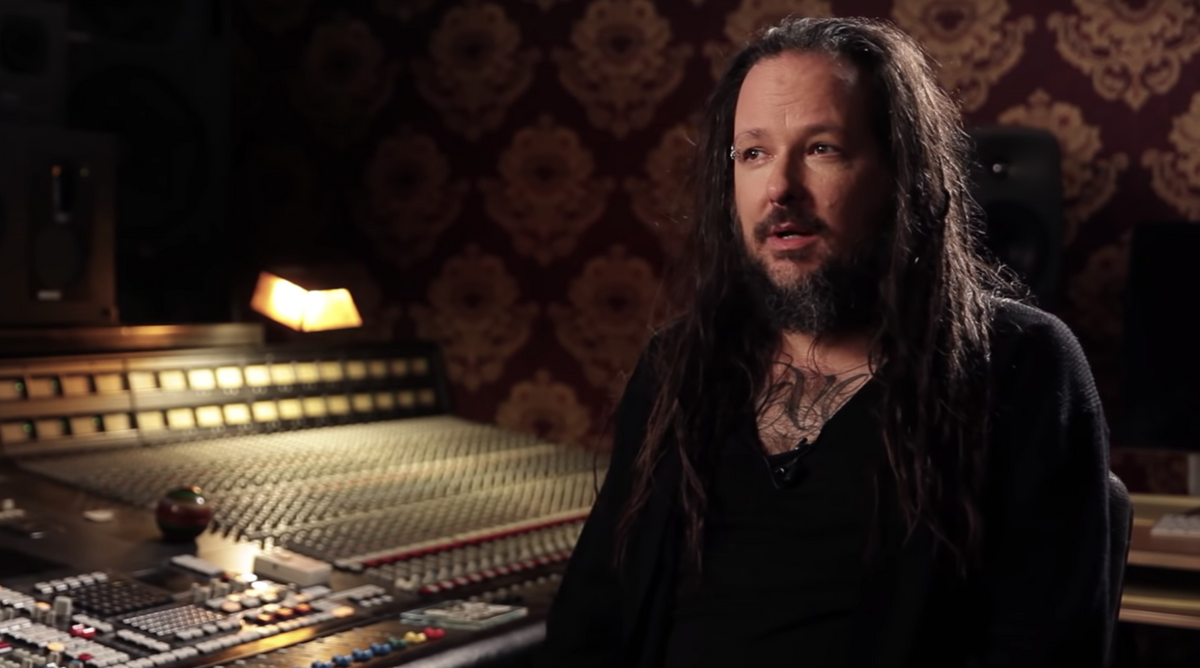 See Korn’s Jonathan Davis Talk Religious Hypocrisy Behind Solo Song “Everyone”