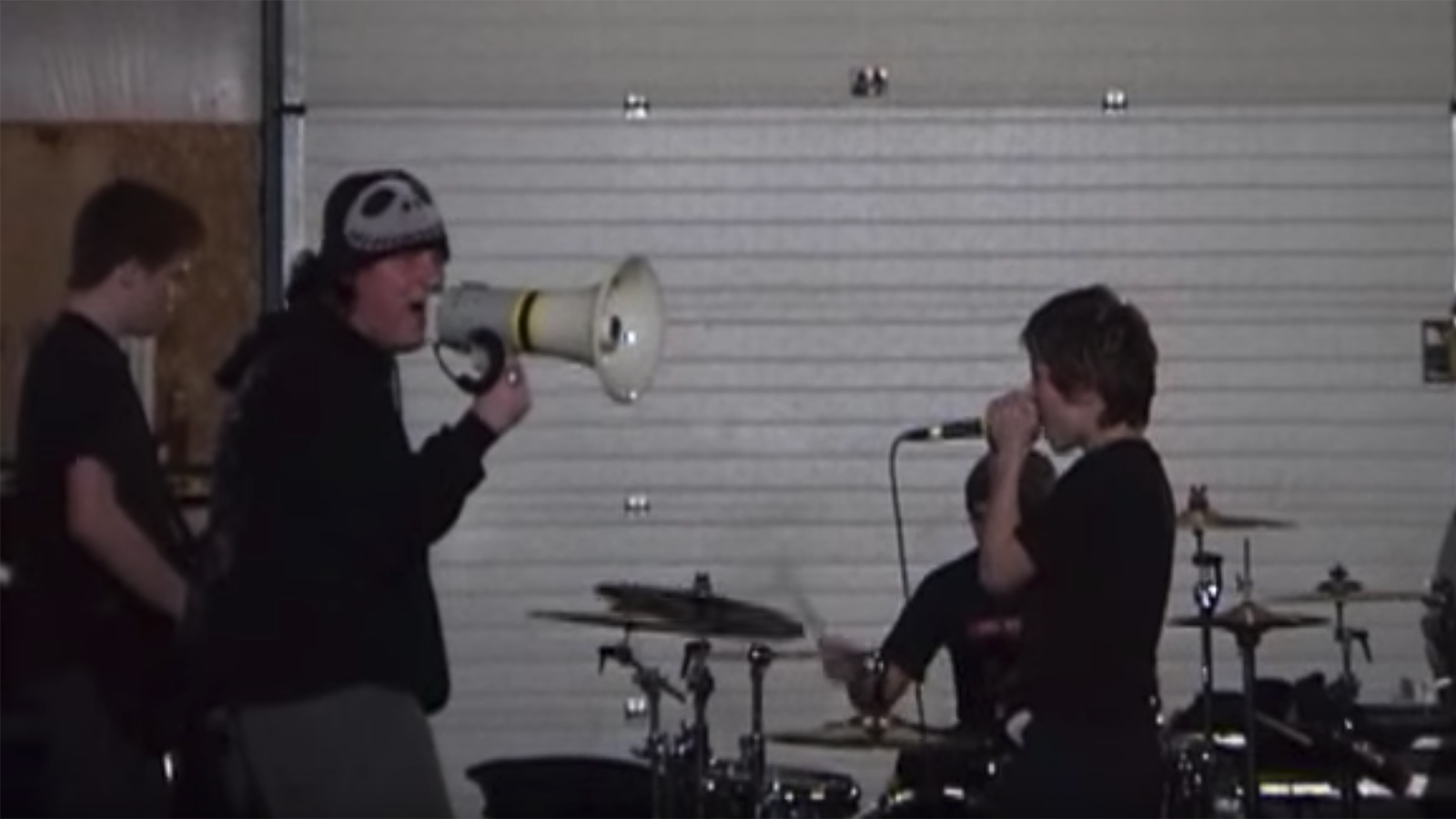 See Slipknot’s Corey Taylor Join Kid Band for Wild “Eyeless” Performance in 2001