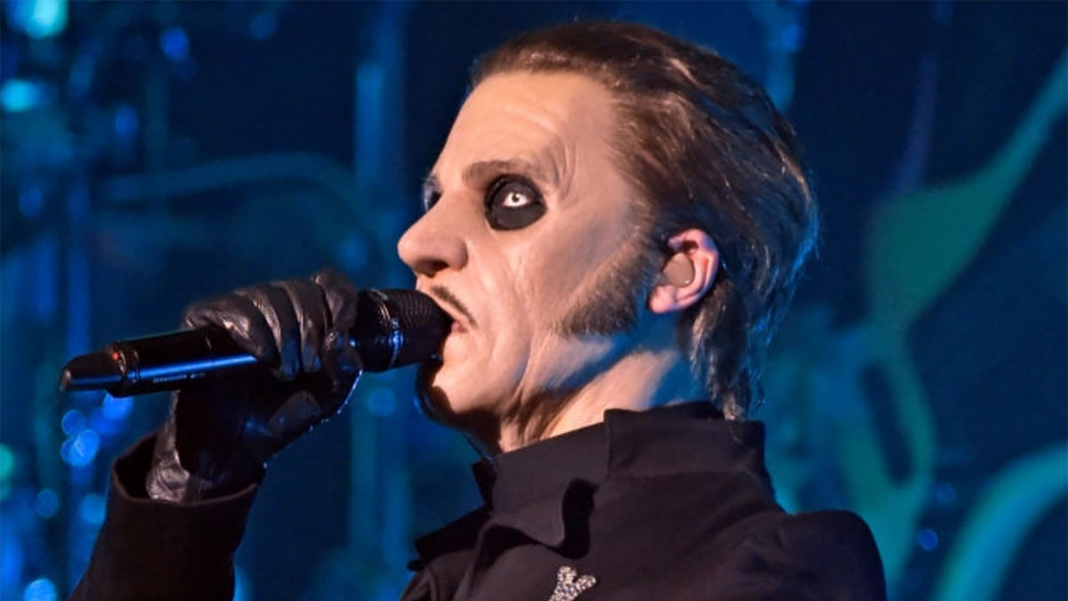 See Ghost Honor Late Fan, Raise Funds for Family With Tribute Show in Milwaukee